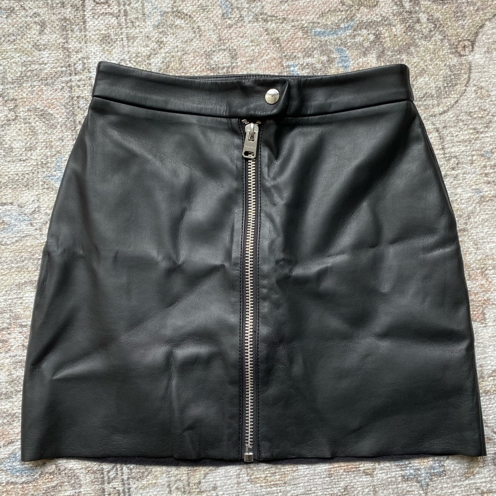 Express leather zipper skirt